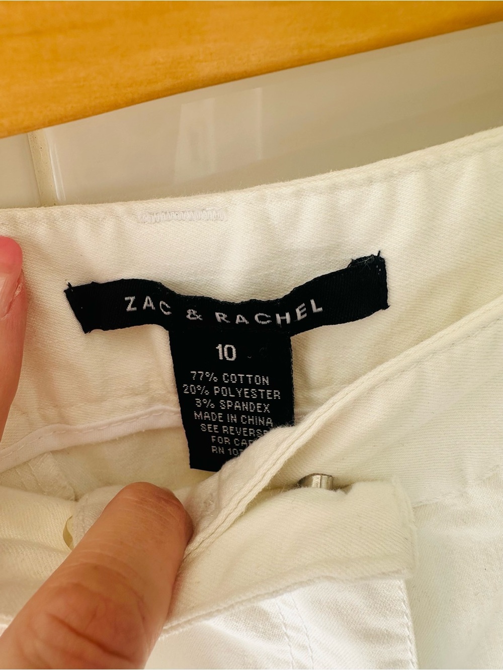 Zac & Rachel White Cropped Capri Pants - Picture 8 of 8